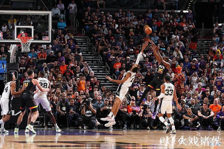 KD强势回归砍30+8太阳终结连败 文班关键绝杀助马刺击败开拓者