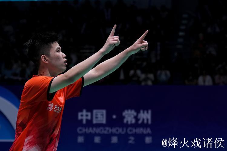 中国羽毛球大师赛 翁泓阳战胜小波波夫晋级决赛